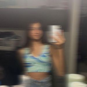 Meet your Posher, Ana-lee